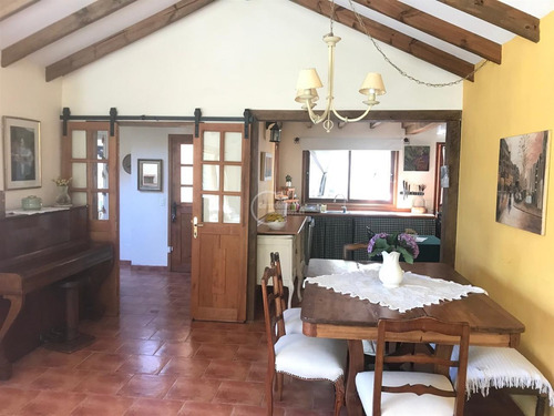Casa En Venta De 3 Dorm. En Olmué