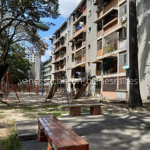 Imagen 2 de 9 de Apartamento En Venta Parque Aragua (vc)