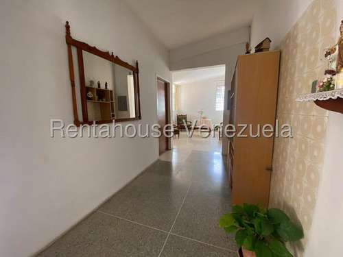 #*25-15434 Descubre Tu Nuevo Hogar En Este Impresionante Conjunto Cerrado, Onde La Comodidad Y La Seguridad Se Unen Para Ofrecerte El Estilo De Vida Que Siempre Has Soñado, Cabudare, Lara Adelaida Arm