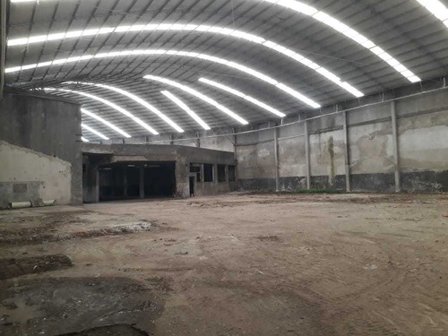 Imagen 4 de 14 de Galpon En Alquiler De 3099 M2 En Valentin Alsina