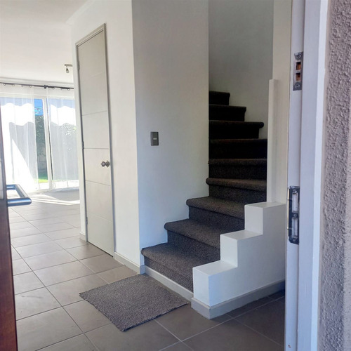 Casa En Venta De 3 Dorm. En Lampa (sin Comisión)