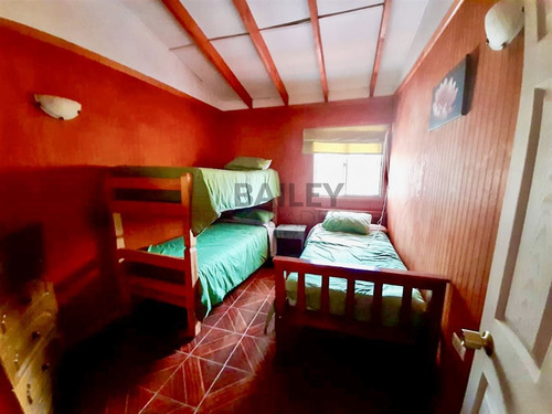Casa En Venta En Olmué Con Piscina Y 2 Quinchos