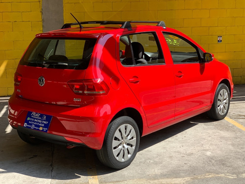 Imagem 14 de 15 de Volkswagen Fox 1.6 2016 Baixa Quilometragem Metro Sao Lucas