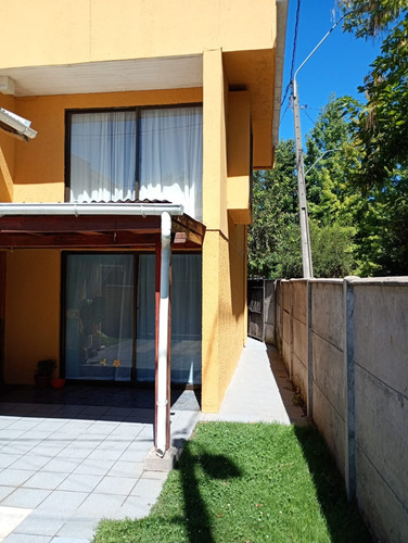 Casa Con Excelente Ubicación En Nancagua, Residencial.