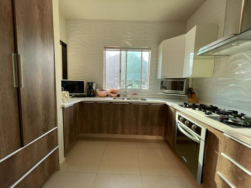 Casa En Venta En Los Cenizos