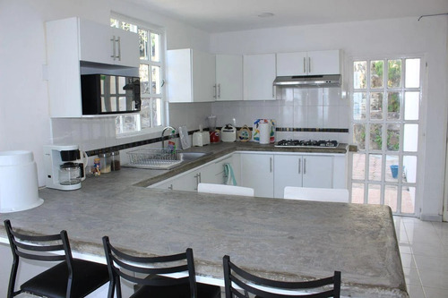 Imagen 17 de 20 de Venta De Casa En Cuernavaca Con Alberca Privada.