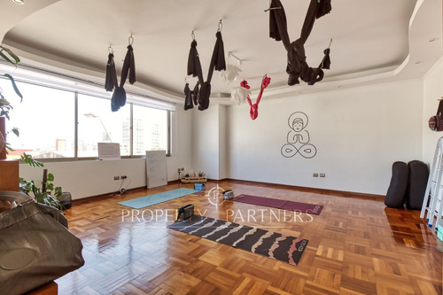 Arriendo Propiedad De 5 Niveles, Ideal Rubro Comer...