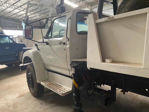 Imagen 9 de 17 de Ford 14000 Con Hidrogrua