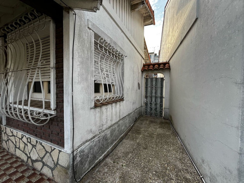 Venta Casa 3 Ambientes En Quilmes