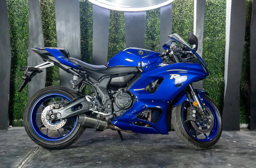 Yamaha R7 2022