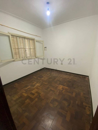 Imagen 6 de 8 de 486 Entre Camino Belgrano Y 21 - Casa En Venta Entre Caminos - Gonnet, La Plata