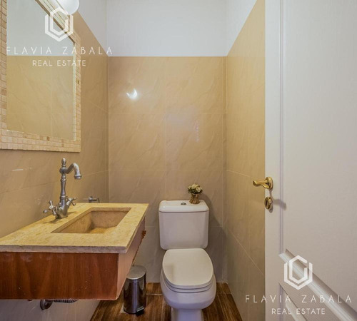 Venta Casa Cinco Ambientes Con Pileta Climatizada - Jardín Pilar Barrio La Tranquera