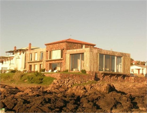 Casa En Alquiler Por Temporada De 5 Dormitorios En La Barra (ref: Bpv-5573)