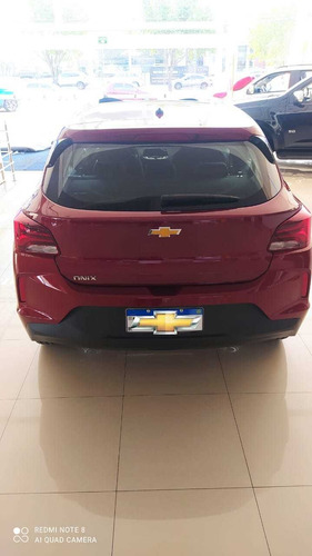 Imagem 2 de 9 de Chevrolet Onix 1.0 (flex)