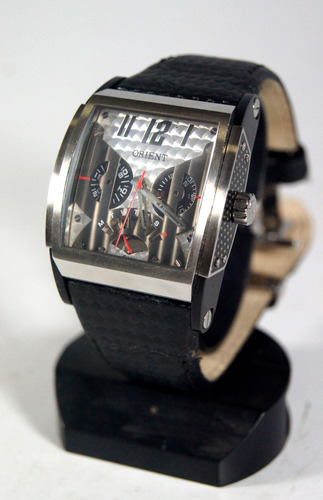 Relógio De Pulso Orient Pulseira Couro Gtscm0001