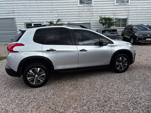 Peugeot 2008 1.6 Feline