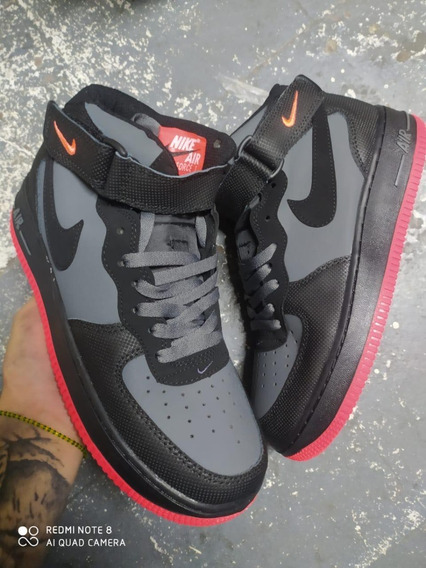 nike air force one gris con negro