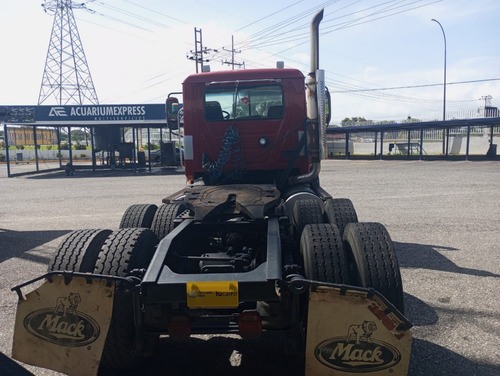 Imagen 6 de 16 de Mack Vision Cx613