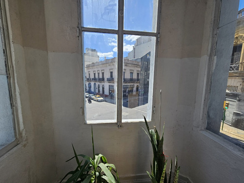 Casa En El Centro De 8 Dormitorios Y 3 Baños, Ideal Hogar Estudiantil O Empresa
