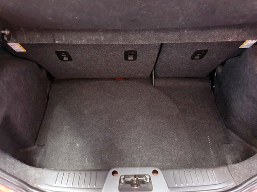 Imagen 8 de 15 de Ford Fiesta Kinetic Design 1.6 Design 120cv Titanium 2012