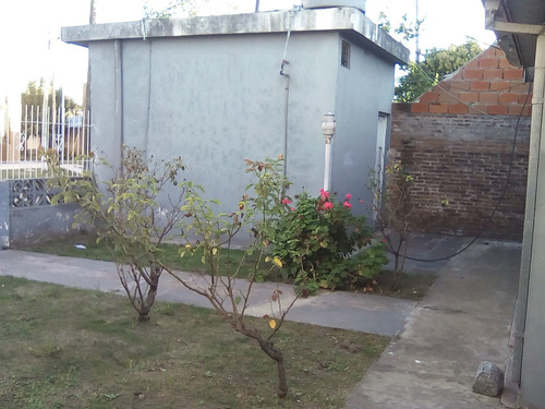 Imagen 2 de 12 de Casa En Venta 3 Ambientes Villa La Florida Quilmes