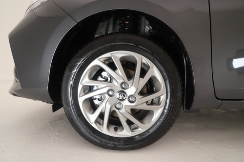 Imagen 15 de 15 de Toyota Yaris 1.5 107cv Xls 5p 6mt