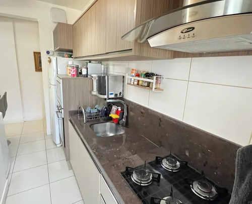 Apartamentos À Venda Em Itacorubi Com 3 Quartos E 2 Banheiros. Pronto Para Morar. Bem Localizado.