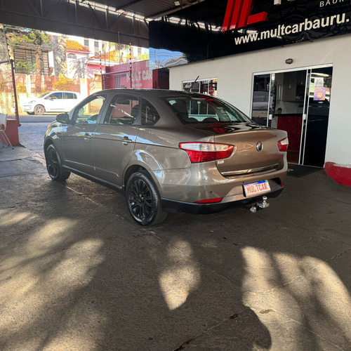 Fiat Grand Siena 1.6 MPI ESSENCE 16V FLEX 4P MANUAL