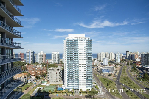 Imagen 16 de 20 de Piso Alto En Alexander Boulevard, 2 Dormitorios