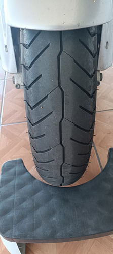 Preciosa Motocicleta , En Excelentes Condiciones , Llantas