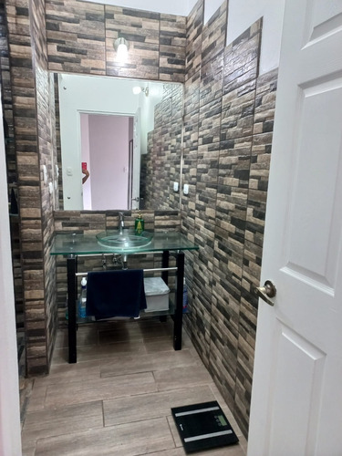 Imagen 4 de 4 de Casa Nueva, Mide 146.7 Mts, Tiene Cochera Para 2 Vehículos, Jardín, Sala, Cocina, Comedor, 2 Cuartos, 1 Baño, Cuarto De Pilas, Patio Y Una Bodega En La Parte Superior De 9 Mts Cuadrados, Super Ilumina