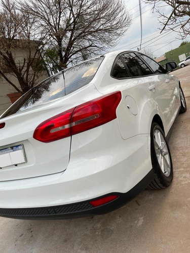 Ford Focus III 1.6 Sedan S