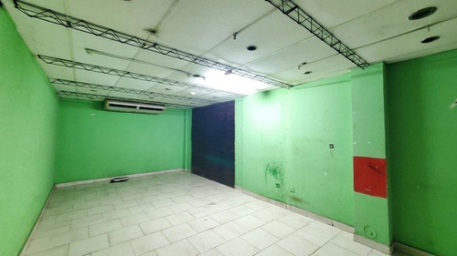 Imagen 9 de 12 de Local Comercial En Alquiler En Valencia Av Las Ferias De 200