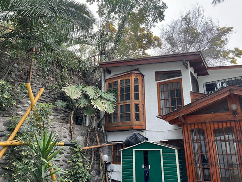 Casa En Arriendo De 4 Dorm. En Providencia
