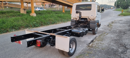 Imagem 7 de 15 de Vw 8.150 No Chassis Ano 2009 Baixo Km Rodado Nada A Fazer
