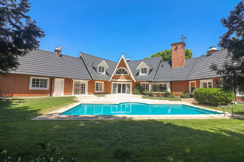 Venta Casa De 6 Ambientes - Country Club San Diego