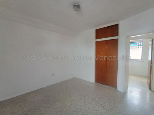 Imagen 12 de 13 de Apartamento En Venta Zona Centro Maracay Cod. 22-24577