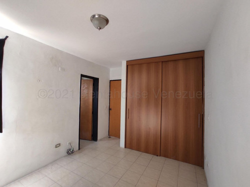Imagen 9 de 30 de Casas En Venta Barquisimeto /04245565759