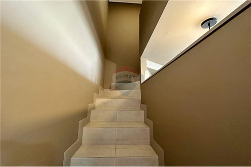 Oportunidad!! Duplex 2d, 2b, 2 Est Y 1bd