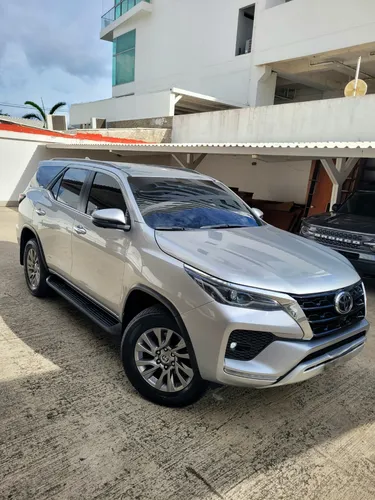 Toyota Fortuner 2,4l Srv Diesel 2023 4x2 At