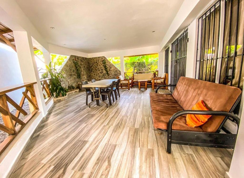 Se Alquila Hermosa Villa En Samana Las Terrenas