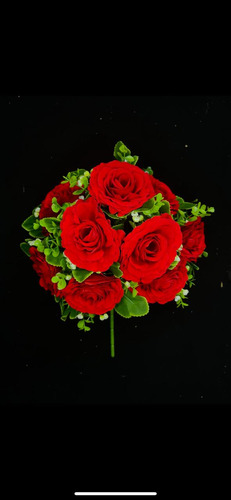 Ramo De Rosas Rojas De Terciopelo Con 9 Flores Rojo