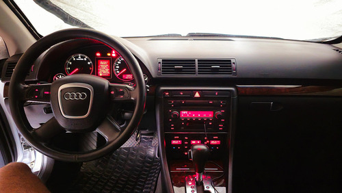Audi A4 3.0 Multitronic 4p