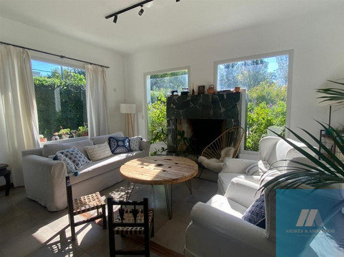 Imagen 2 de 26 de Venta Casa Bella Vista, Lote 628 Mts²