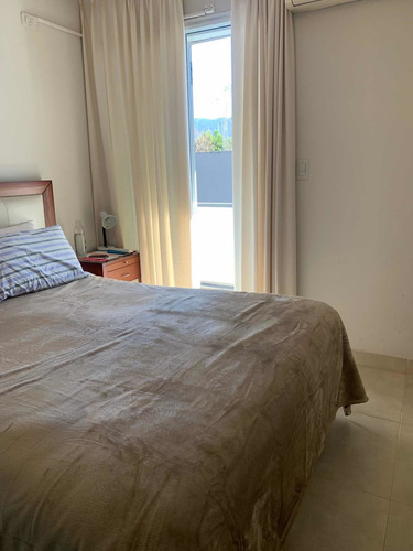 Imagen 12 de 13 de Duplex En Complejo Cerrado A Mts De Avenida Peron-yb