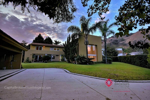 Imagen 4 de 30 de Casa De Super Lujo En Club De Golf Santa Anita Zona Sur