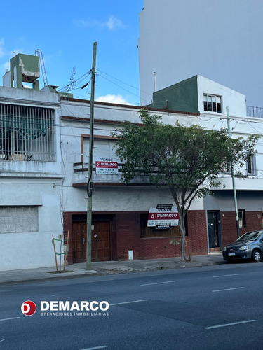Lote 8.66x17.78. C/ Demolicion (casa 2 Plantas).
