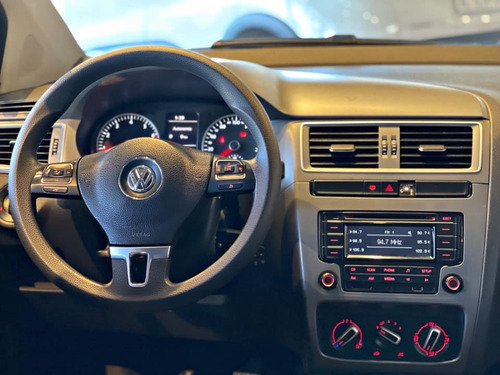 Imagen 5 de 14 de Vw Suran Comfortline 1.6 Gnc 2015 164.000km Azul