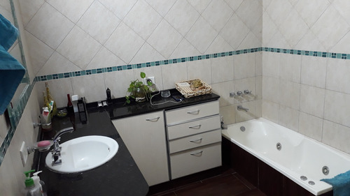 Casa Venta Isidro Casanova Centro