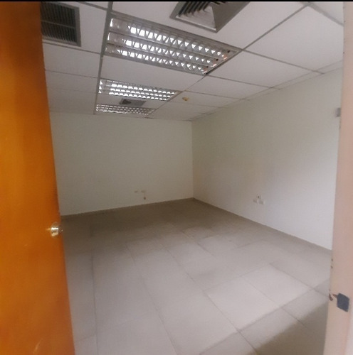 Imagen 17 de 25 de Yosmar & Fernando Venden Edificio Comercial En Urb. Alegria. Lemed - 008 Solo Clientes